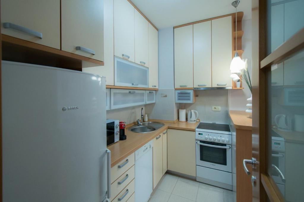 City Nest Apartment Подгорица Экстерьер фото